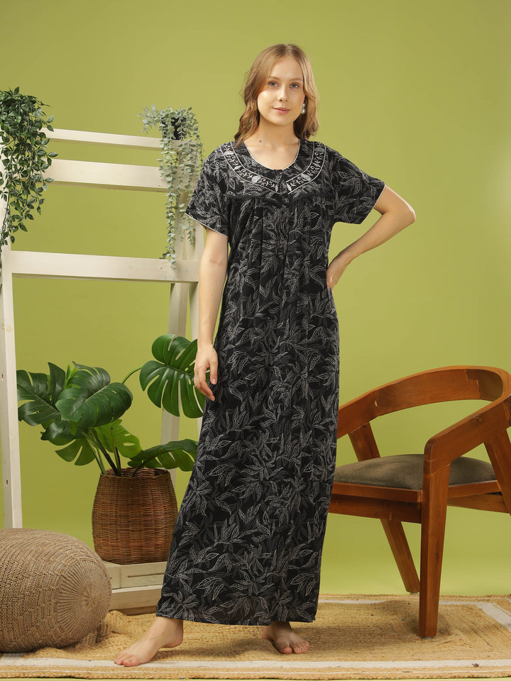 Elegant Black Alpine Pleated Nighty - Comfort Meets Style