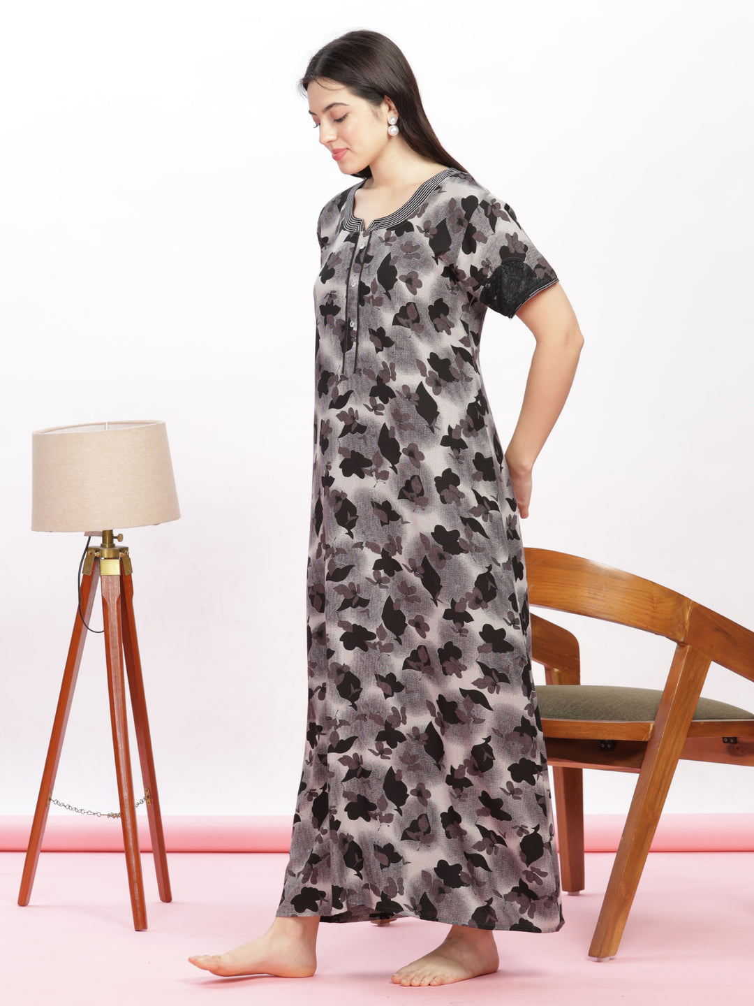 Black Alpine Nighty - Elegant, Wrinkle-Free Nightwear with Pocket