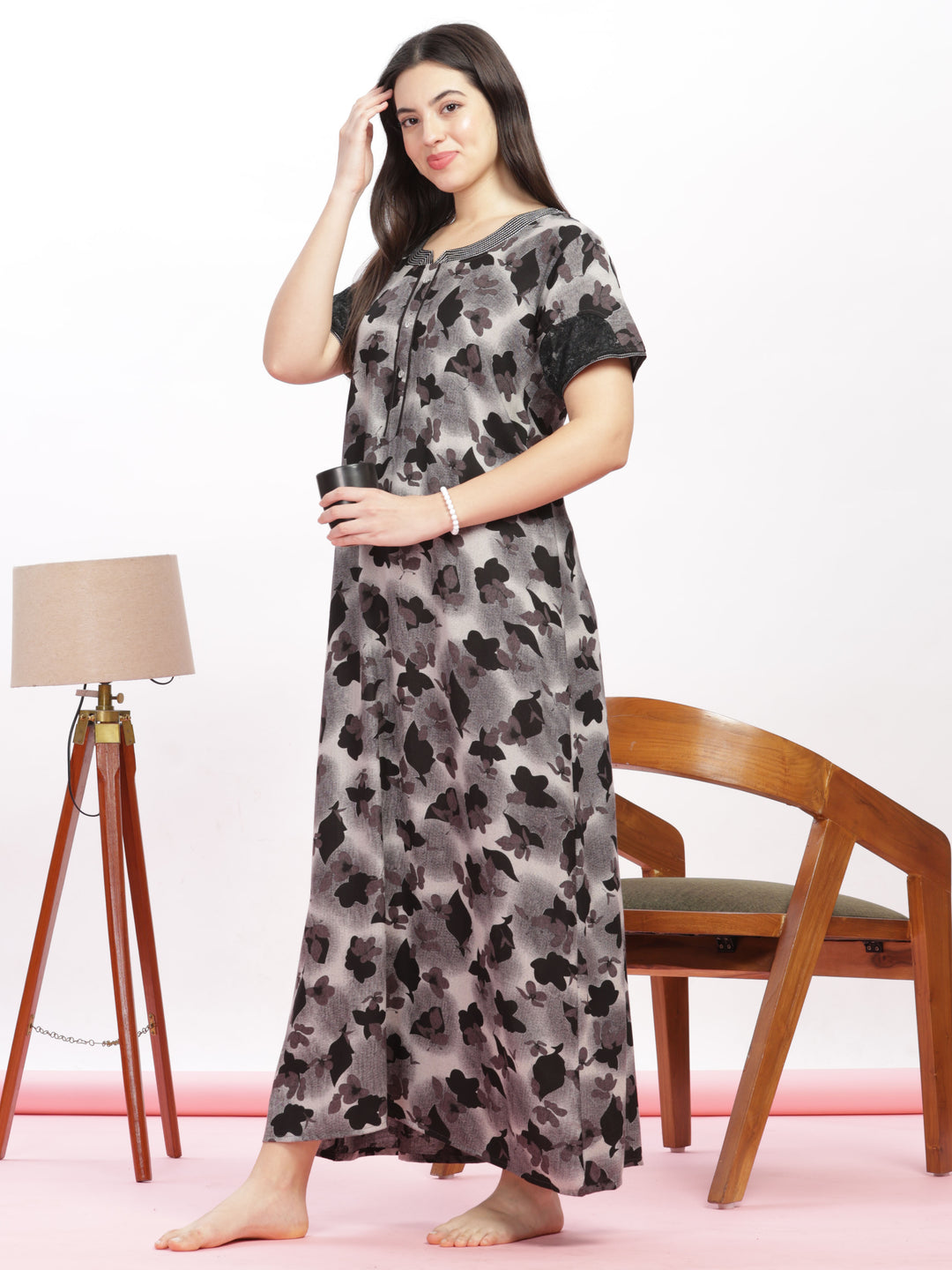 Black Alpine Nighty - Elegant, Wrinkle-Free Nightwear with Pocket